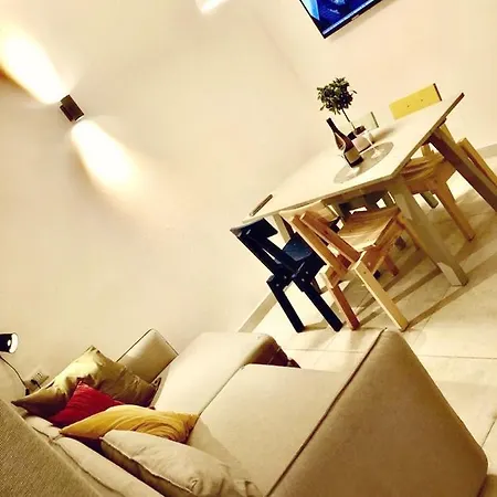 شقة Casa Abbatuzzu أتشيريالي